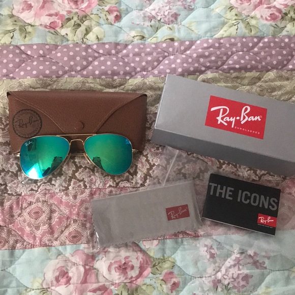 Ray-Ban Accessories - Women’s Ray Ban aviator mirror green sunglasses
